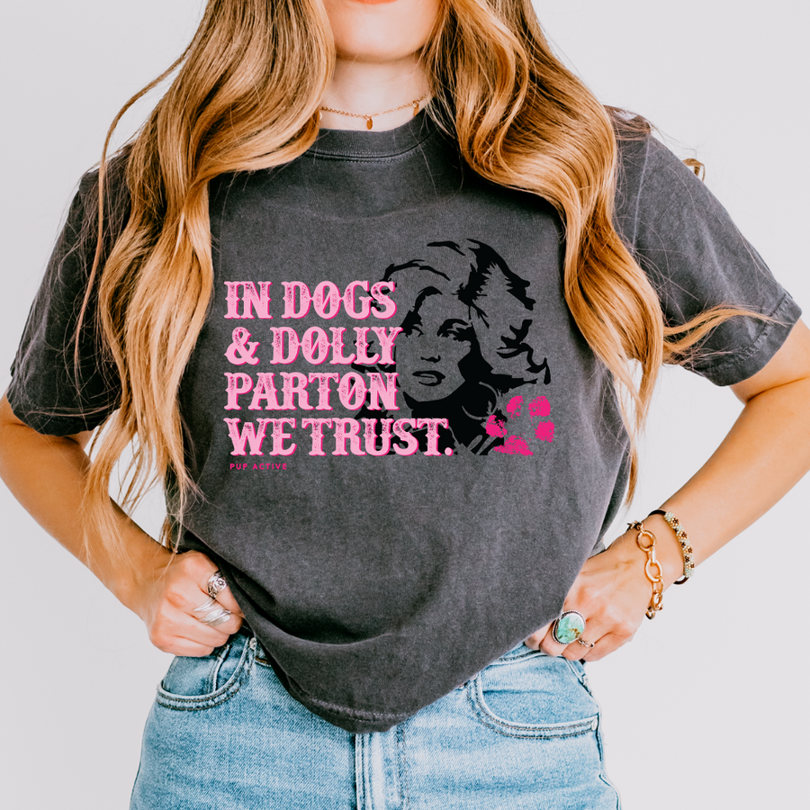 Dogs & Dolly We Trust - Boxy Crop Tee